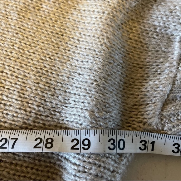 Elan turtleneck oversized one size lightweight sweater GUC - Picture 5 of 8